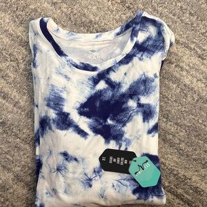 LuLaRoe Rise Blue and White Long Sleeve Top